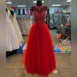 HOUSE OF WU 56297 SZ-6 RED PROM/FORMAL/PAGENT GOWN